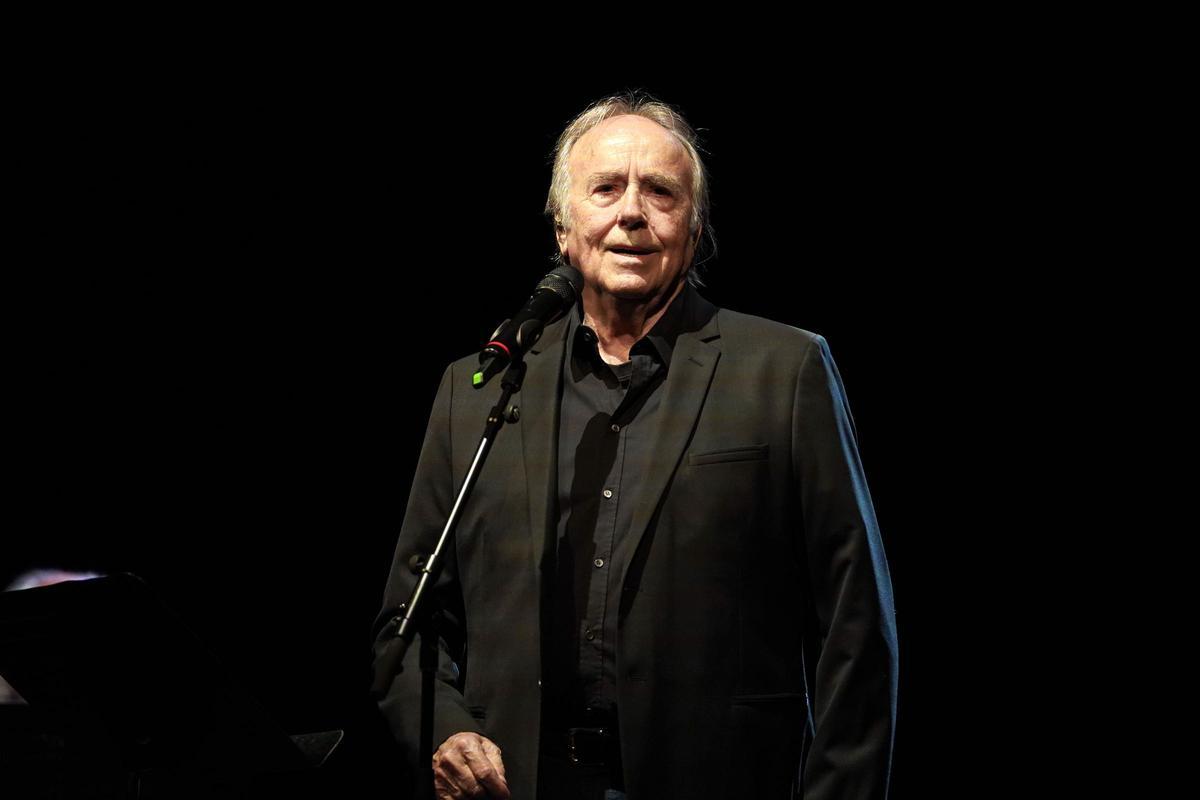 SERRAT | El cantautor, Premio de Honor de la Academia de la Música