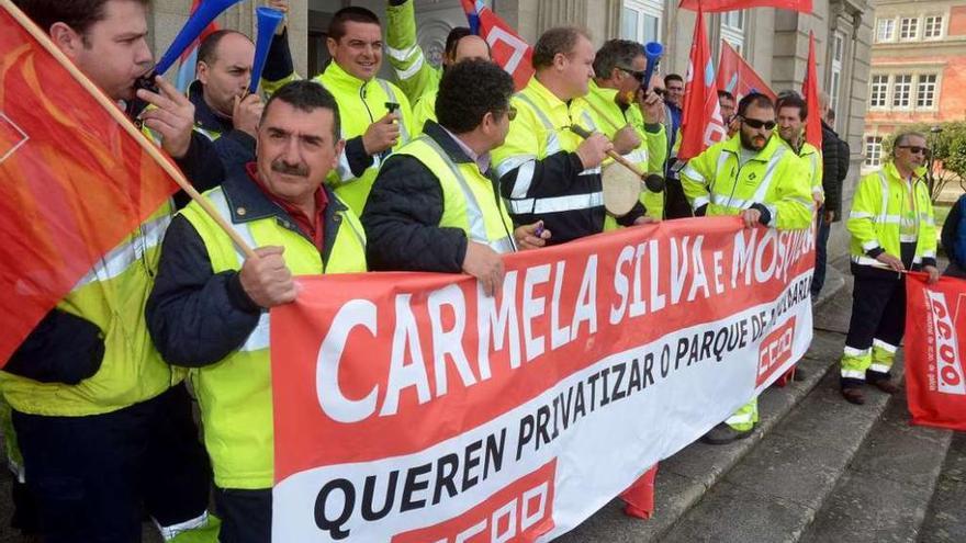 La última protesta de trabajadores del parque, el pasado viernes. // Rafa Vázquez