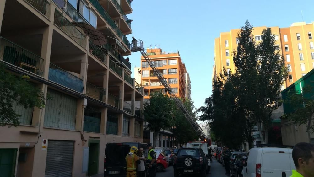 Cinco heridos, uno muy grave, en un incendio en s'Arenal de Llucmajor