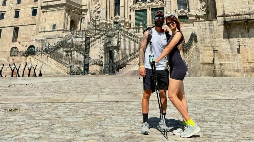 Isco Alarcón y Sara Sálamo en la Praza do Obradoiro