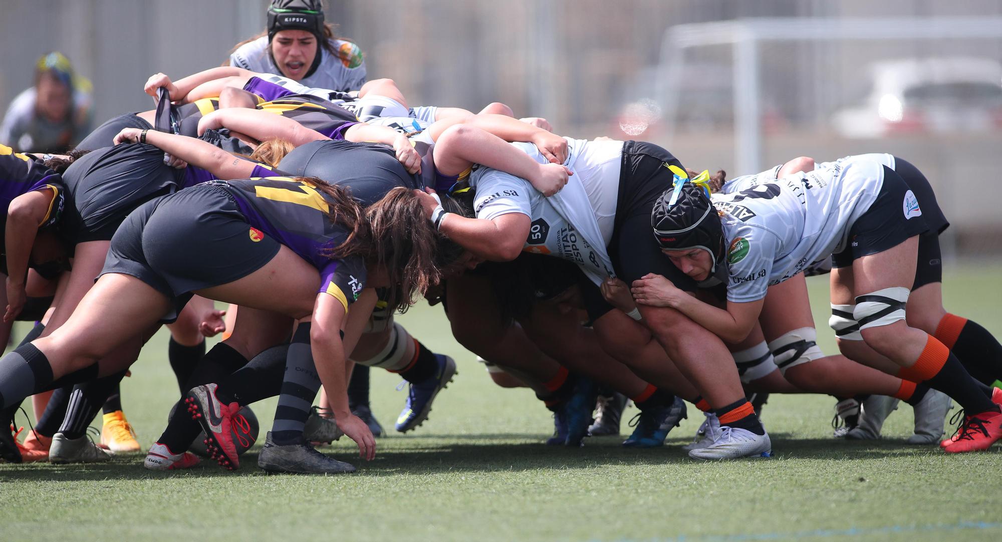 Partido entre Les Abelles, con las dos refugiadas ucranianas, y el CUDER -  Superdeporte