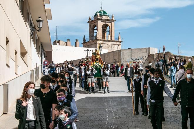 Desfile procesional de los alumnos del colegio Diocesano Oratorio Festivo de Orihuela