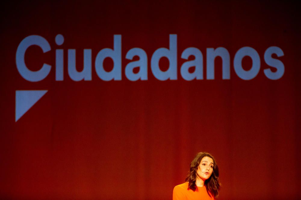 Inés Arrimadas: "Pedro Sánchez es un peligro público"