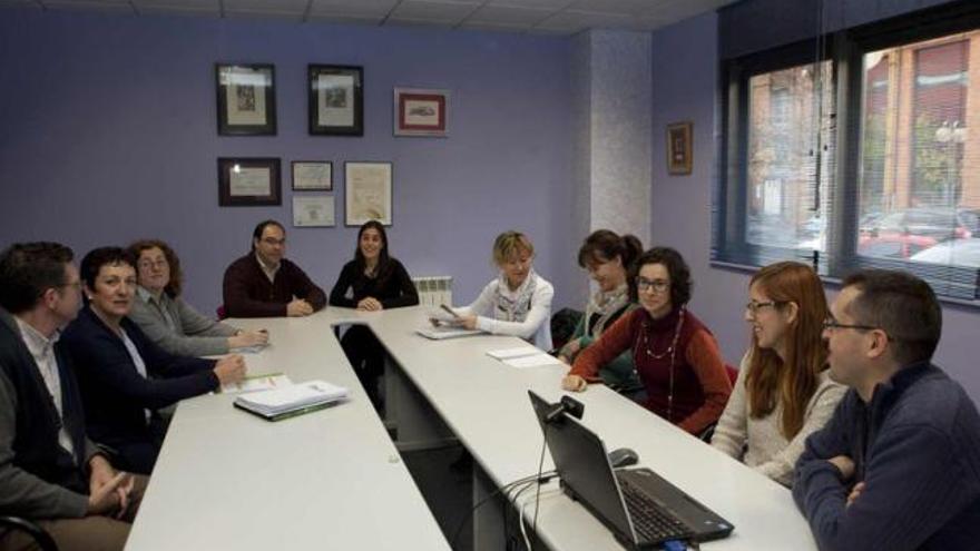 Reunión de trabajo de los técnicos del Ayuntamiento y de la Cámara de Comercio de Soria con personal de Valnalón.