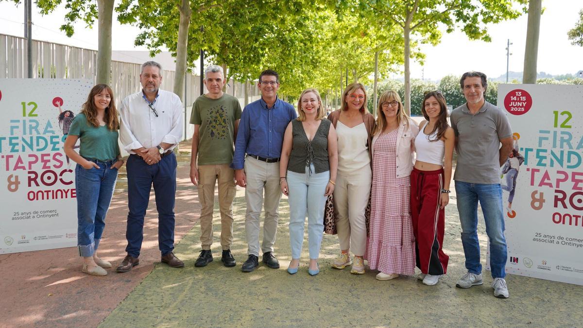 Participantes en la presentación de la XII edición de la Fira de Tendes, Tapes i Rock de Ontinyent.