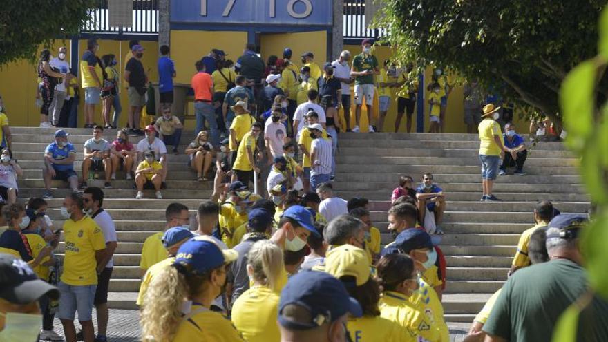 El derbi vuelve al estadio con aficionados