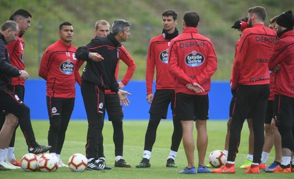 El nuevo técnico blanquiazul se pone al frente del equipo. El segundo entrenador Fabián Rivero y el preparador físico Moisés del Hoyo se unen junto a Martí al cuerpo técnico del primer equipo.