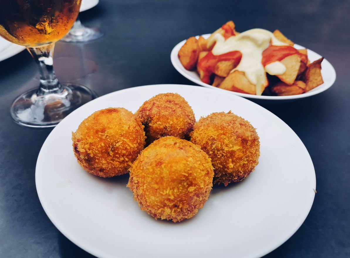 Los mejores lugares de España para comer croquetas, por ovación popular.