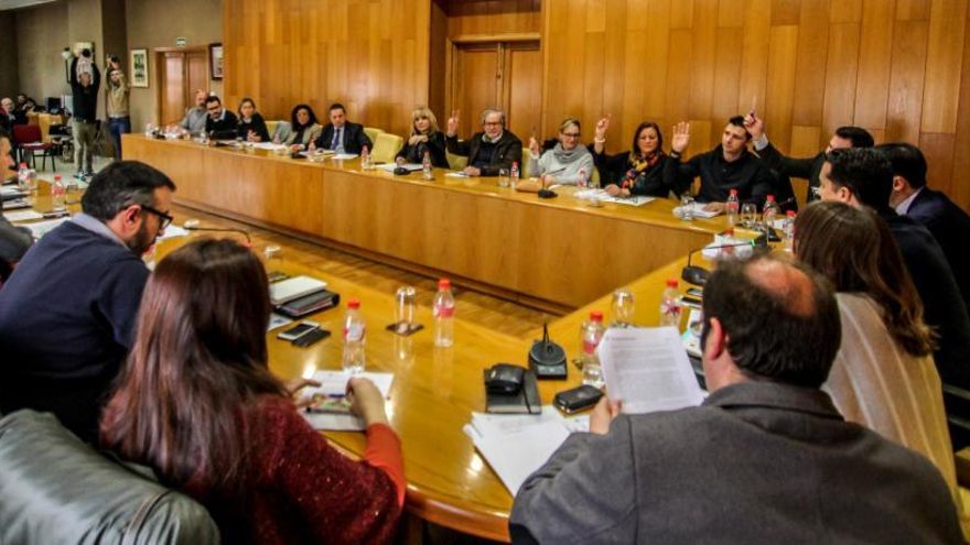 Elda dedica una plaza a Teófilo del Valle a los 41 años de su muerte
