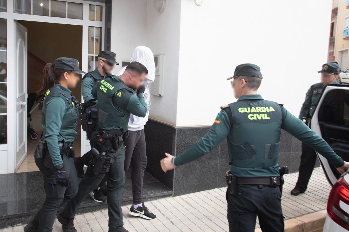 Detenidos el vecino y su amigo por el asesinato de la maestra de Rafelcofer