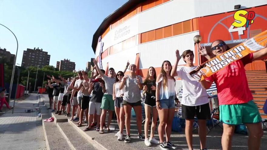 Colas para el abono de estudiantes del Valencia Basket