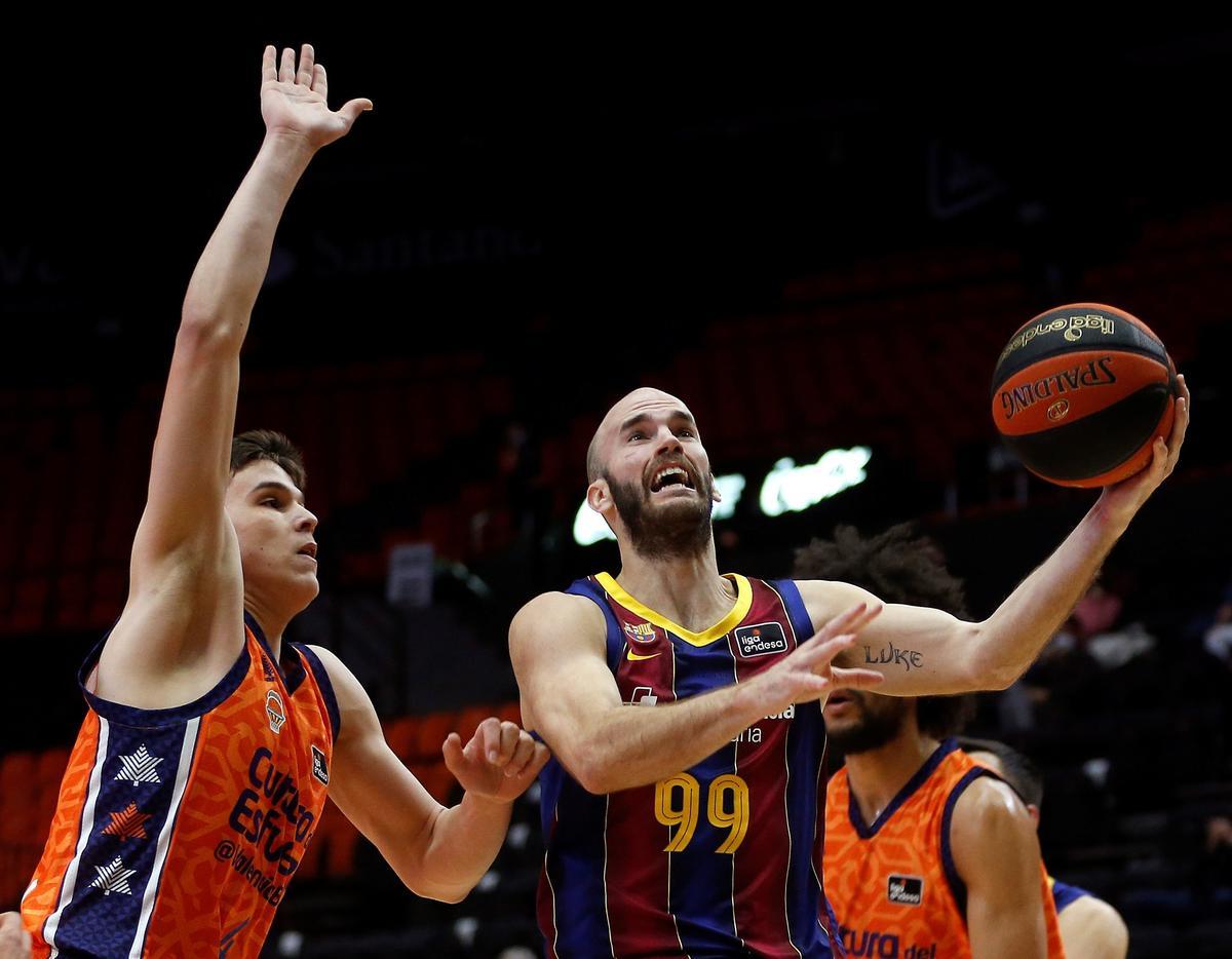 Els triples d’Abrines i la defensa del Barça desmunten el València