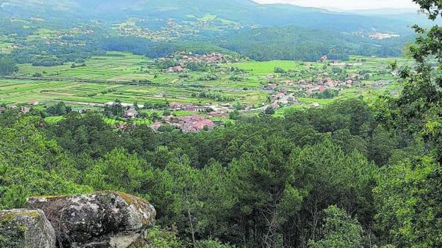 Los secretos del monte de Lantaño que abrazan el paradisíaco valle de O Salnés