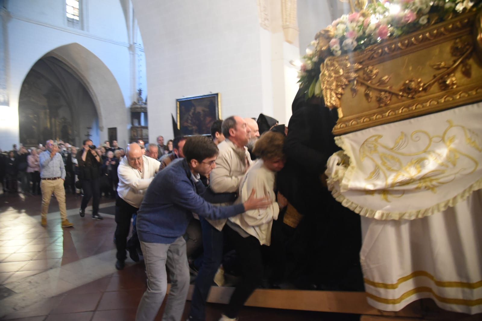En imágenes | Procesiones del Jueves Santo en Zaragoza