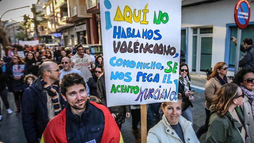 El subrepticio del plurilingüismo valenciano