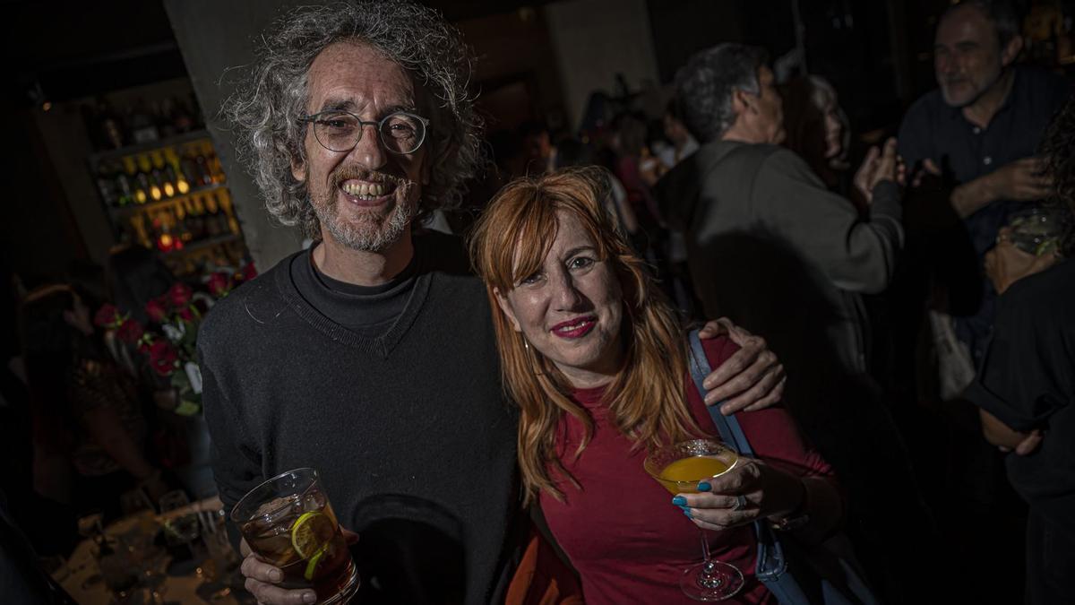 Sergi Puertas y Marga Durà en la fiesta del suplemento ’abril’ de El Periódico en el Speakeasy (Dry Martini)