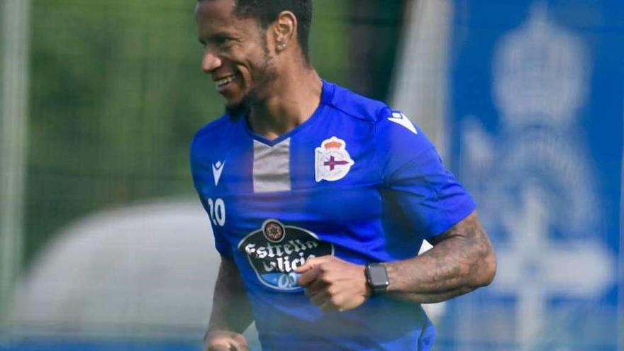 Claudio Beauvue, en la vuelta al trabajo del Deportivo en Abegondo.