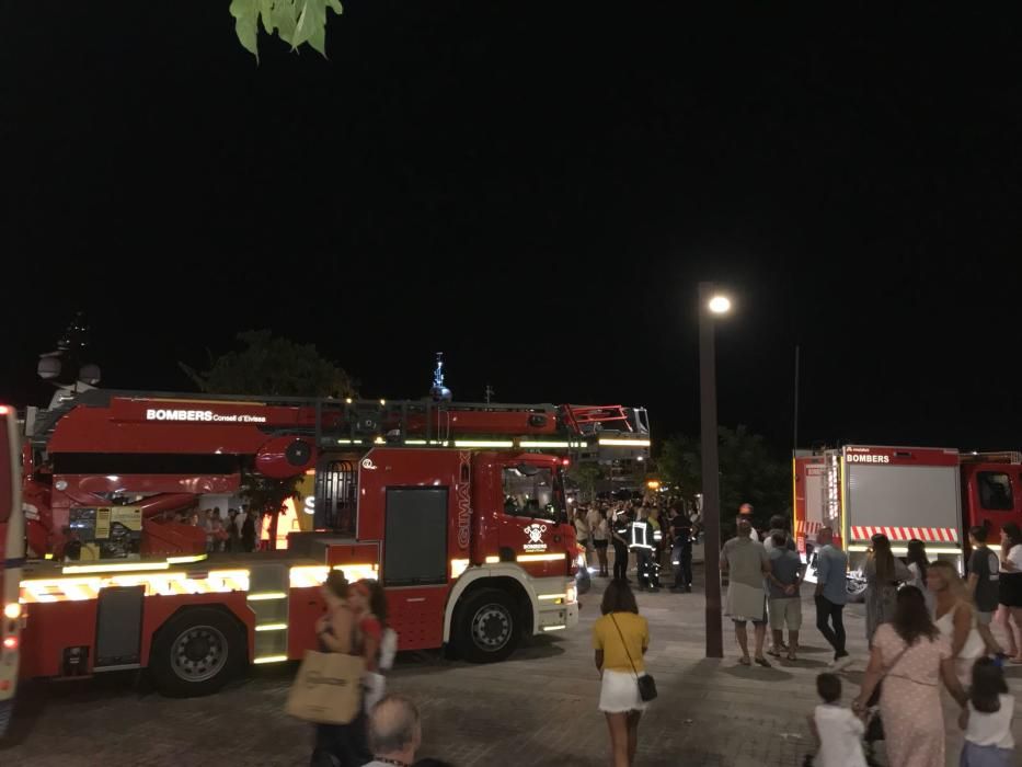 Un hombre fallece en un barco amarrado en el puerto de Ibiza