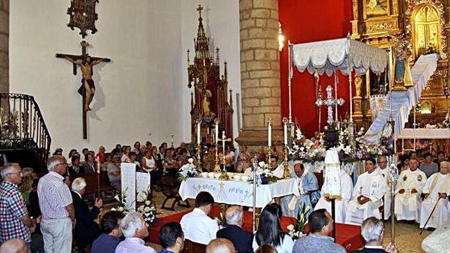 Celebración religiosa en el Santuario Mariano de Alcañices en el día de ayer.