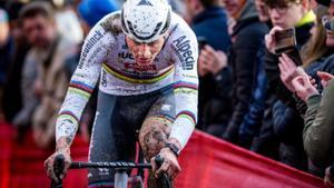 Van der Poel, el supernet no fa altra cosa que guanyar