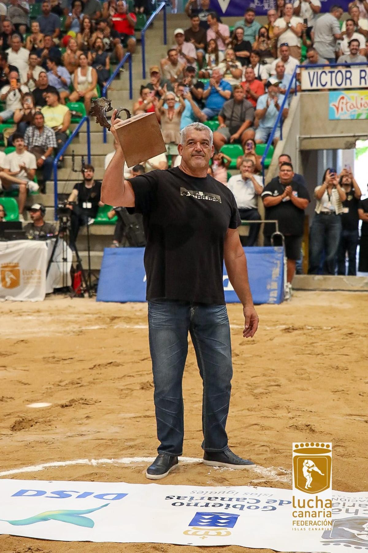 El Chimbesque, mejor equipo de Canarias de lucha canaria