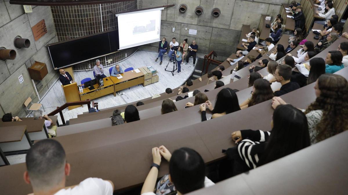 Una de aulas de la Facultad de Medicina de Oviedo.