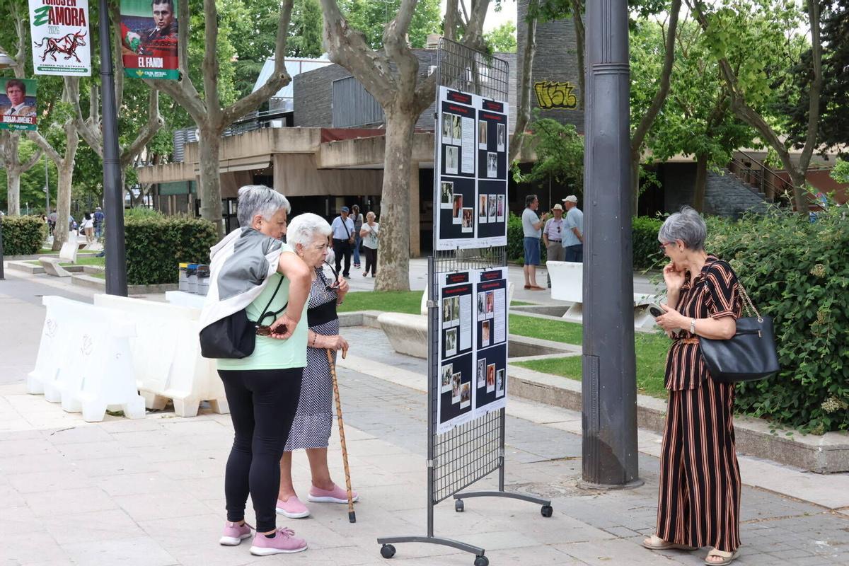 Feria técnica y tecnológica en La Marina, dentro de las actividades de la Semana de las Personas Mayores.