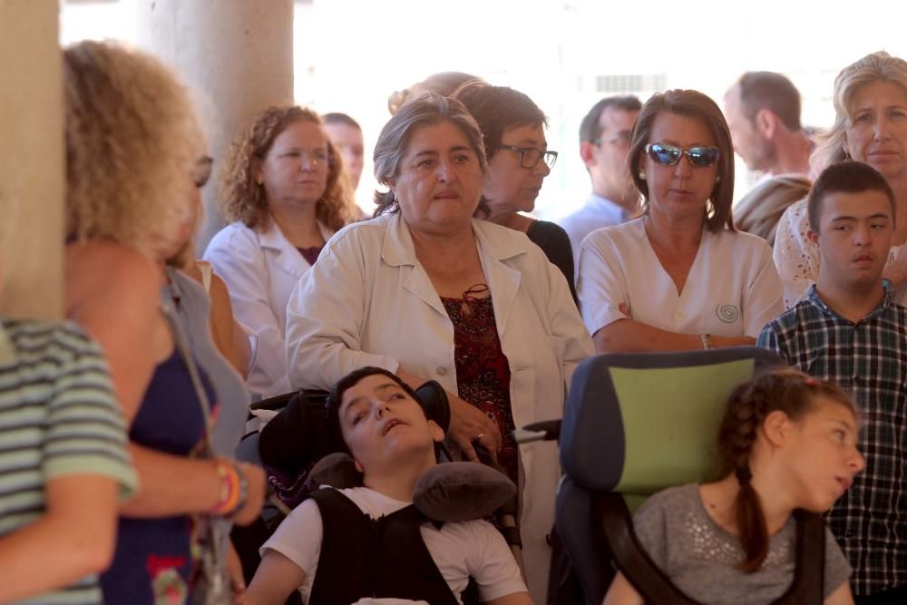 Minuto de silencio en el colegio Primitiva Lopez