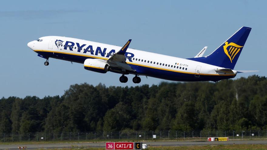 Reino Unido acusa a Ryanair de utilizar un algoritmo para separar a las familias