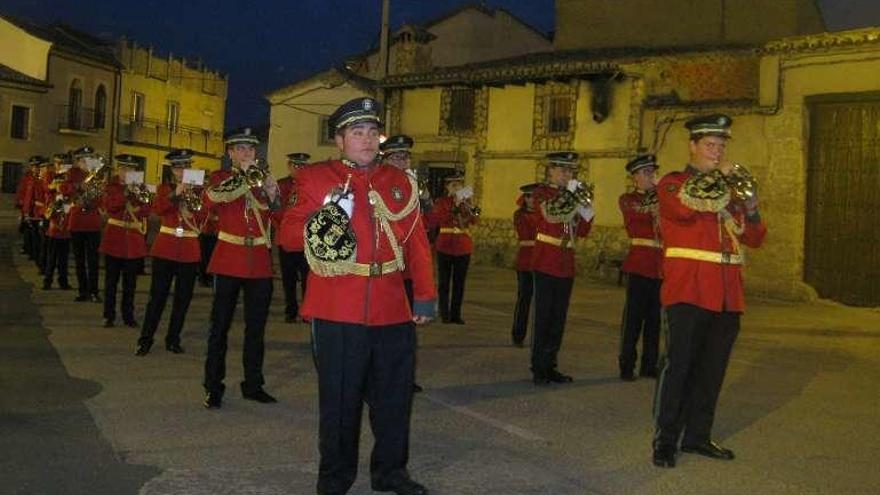 La Banda de Cornetas, en la procesión de Tagarabuena.