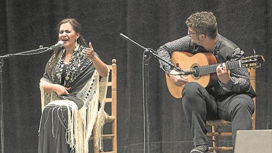 El Gran Teatro se llena para ver a La Kaíta y Curro Piñana