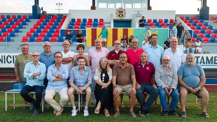 El Poblense hace balance de una temporada histórica dentro y fuera del campo