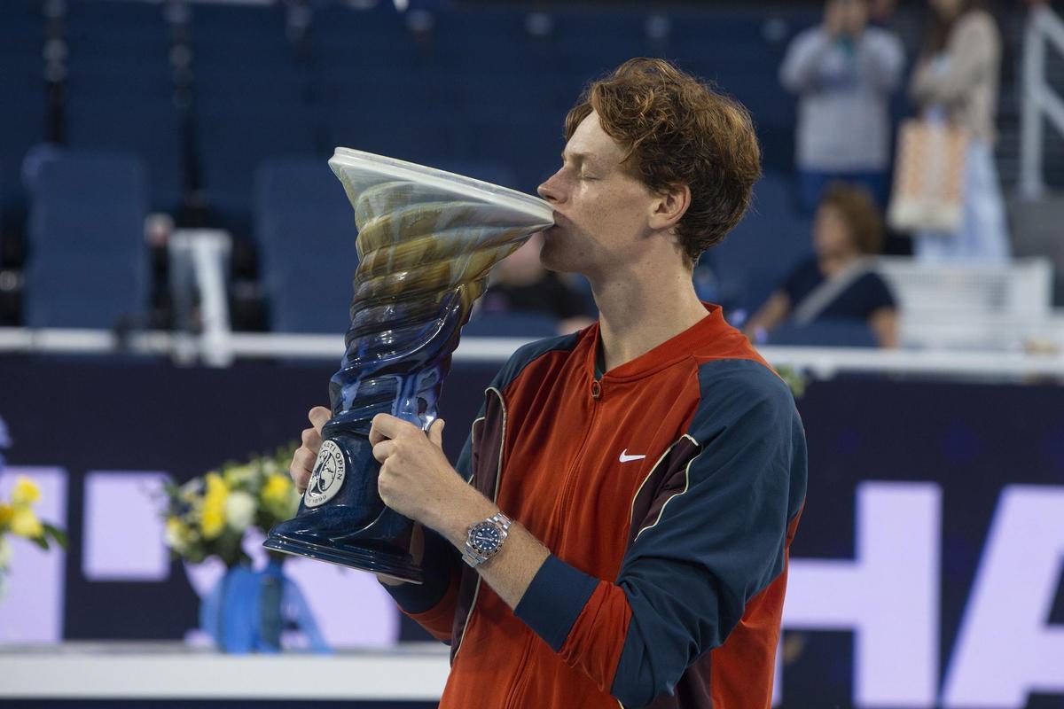 Jannik Sinner celebra su triunfo en Cincinnati.