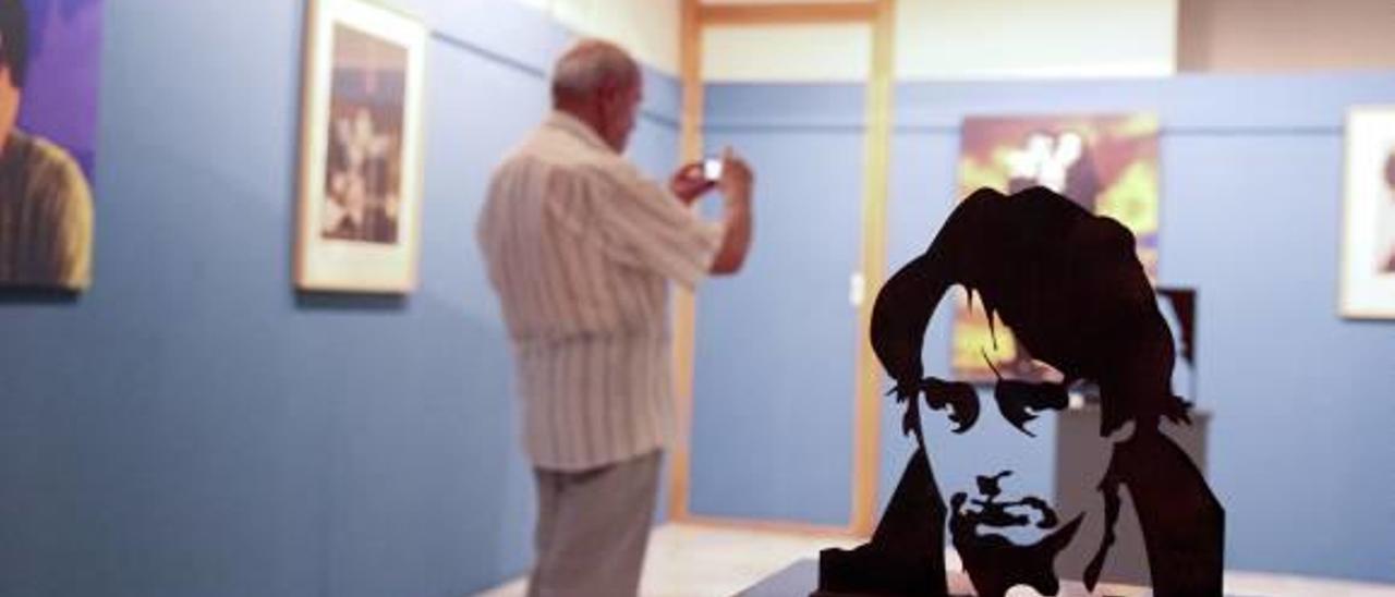 Xàtiva investiga el robo de una obra de Antoni Miró en la Casa de la Cultura