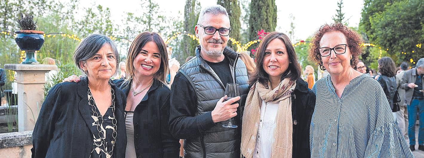Carmen Rendón, Mònica Yern, José Luis Valera, Meritxell López y Milagros Figueroa.