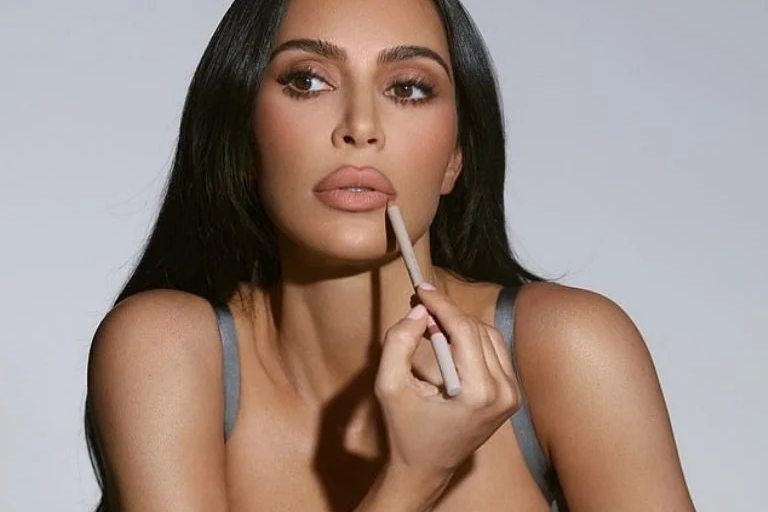 Kim Kardashian arranca con una nueva línea 'beauty' que será competencia directa de Kylie Jenner