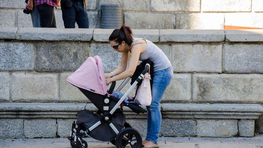 Poco más de 1.000 bebés en un mes: el número de nacimientos en Galicia cae casi un 6% en enero