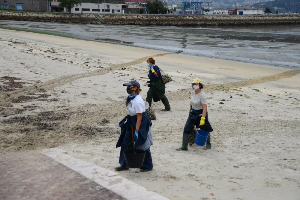 Mariscadores de Cangas y Moaña, en mar y en tierra