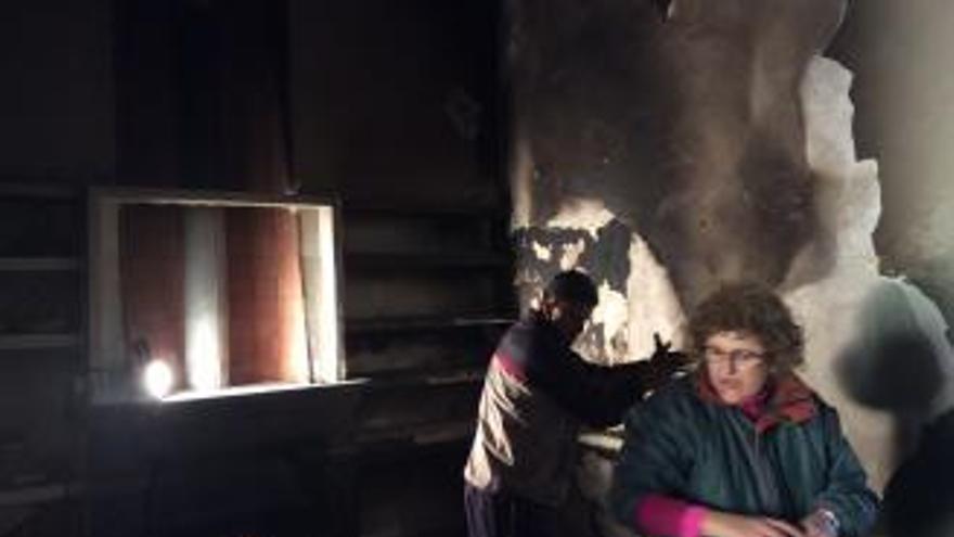 Un grupo de ciclistas salva a un vecino con movilidad reducida atrapado en un incendio en Sagra