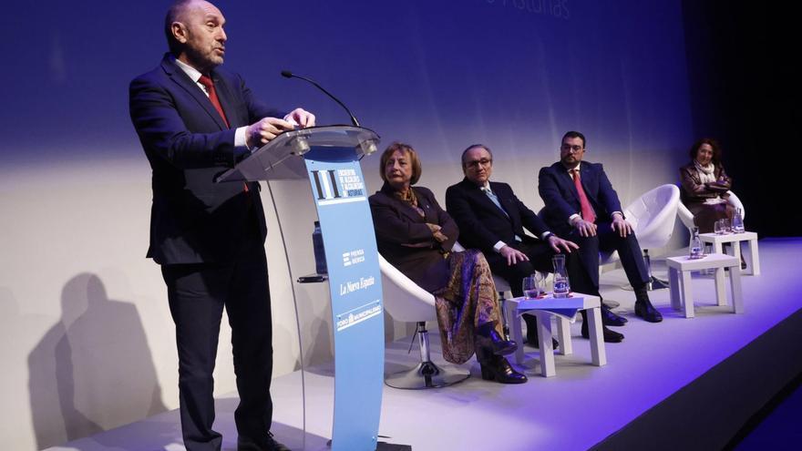 Cofiño advierte de la "insuficiencia financiera" de los ayuntamientos