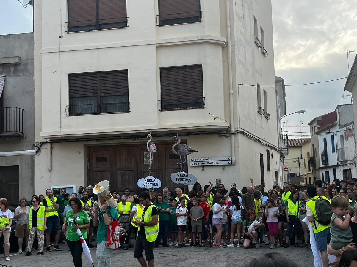 Manifestación histórica en les Valls por la enseñanza.