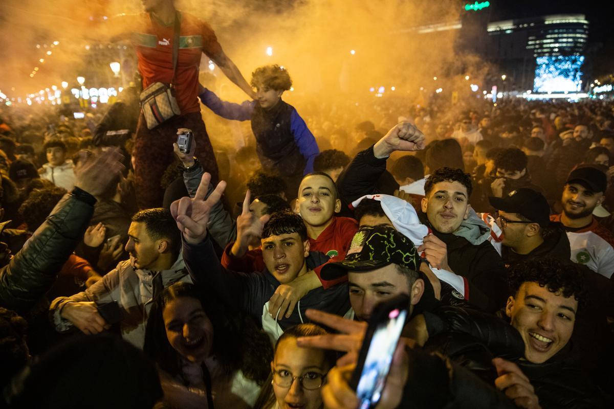 La celebración de la victoria histórica de Marruecos en el centro de Barcelona