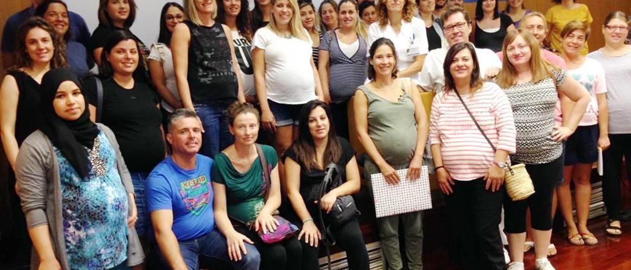 Las mujeres que ayer participaron de la visita al hospital de Manacor.