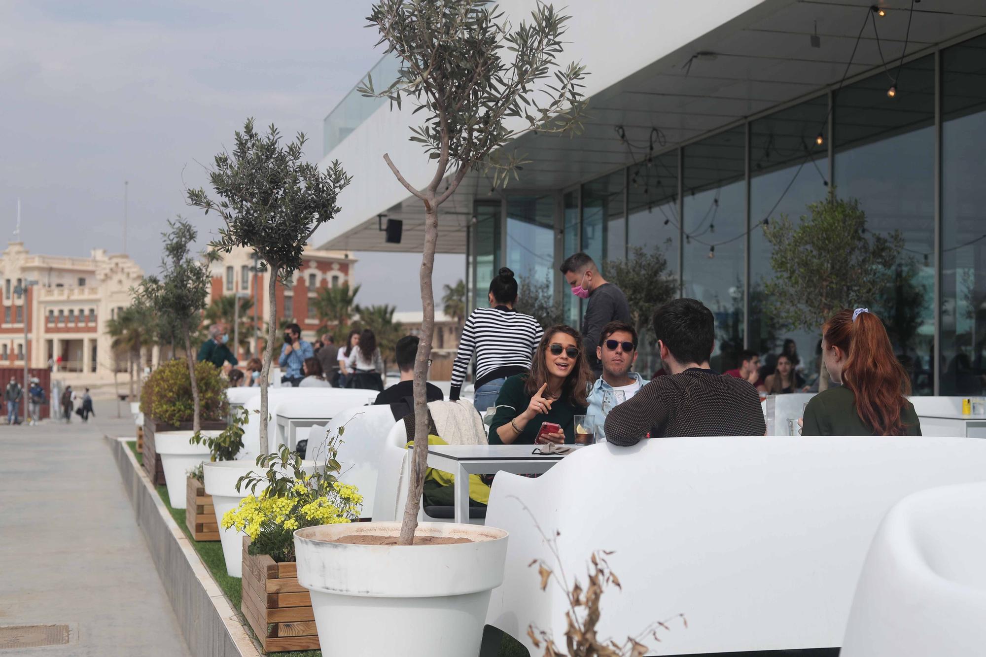 Gran ambiente en la Marina en el primer fin de semana sin cierre perimetral