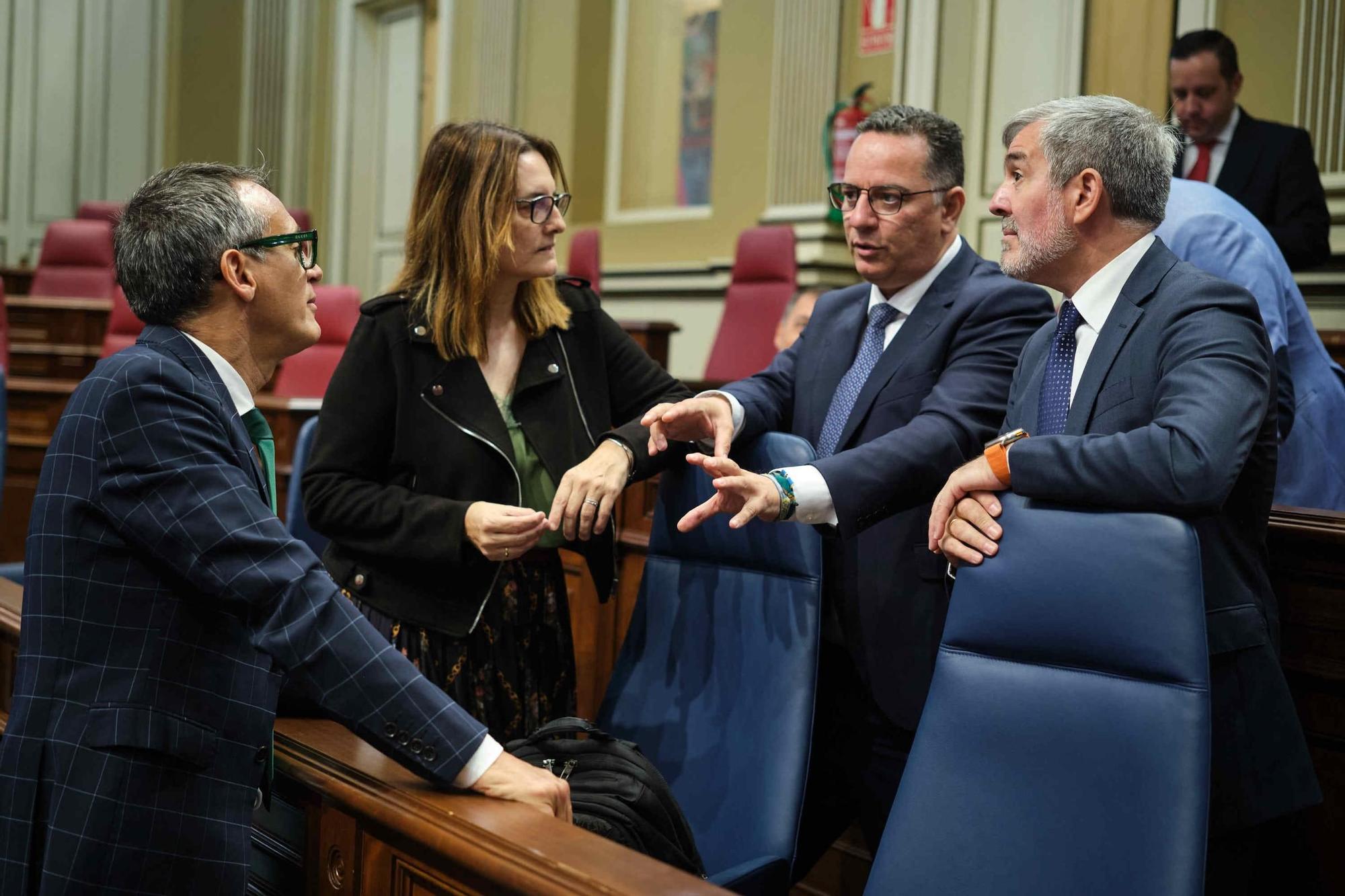 Pleno del Parlamento de Canarias