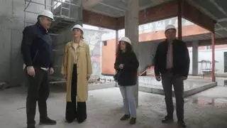 La conselleira Fabiola García visita las obras de la nueva guardería de Ordes que tiene previsto abrir el próximo curso