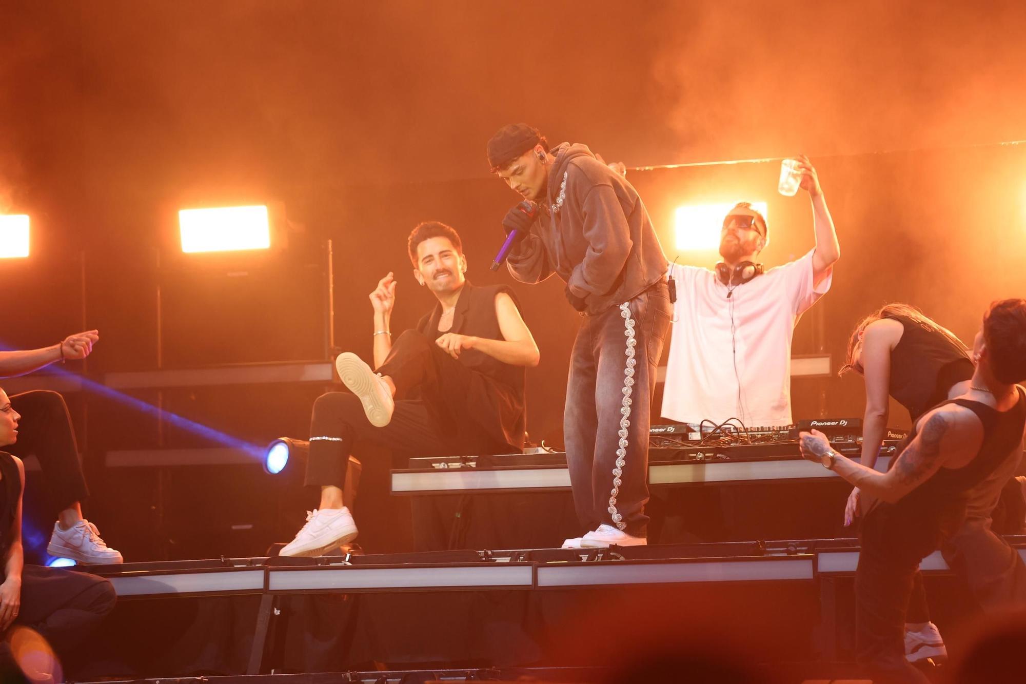 Abraham Mateo reúne a casi 8.000 personas en el concierto más multitudinario de las fiestas de Cullera