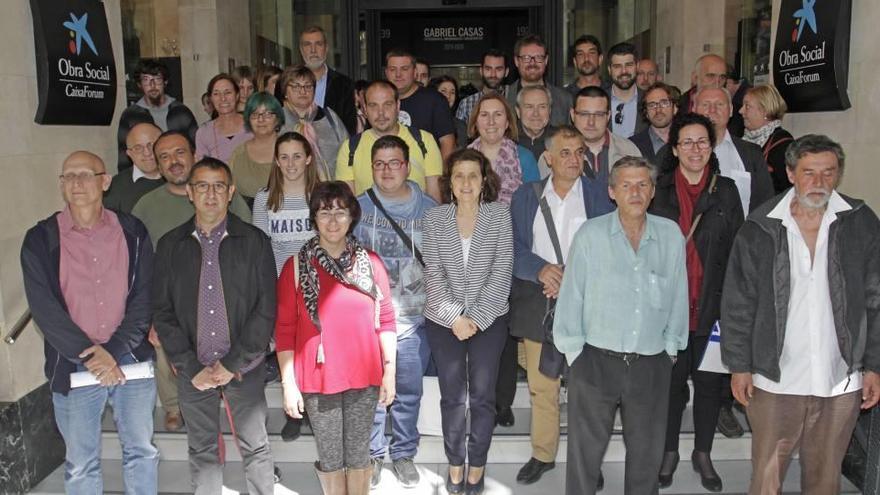 Foto de familia de las principales autoridades asistentes a la presentación de Obertament Balears.