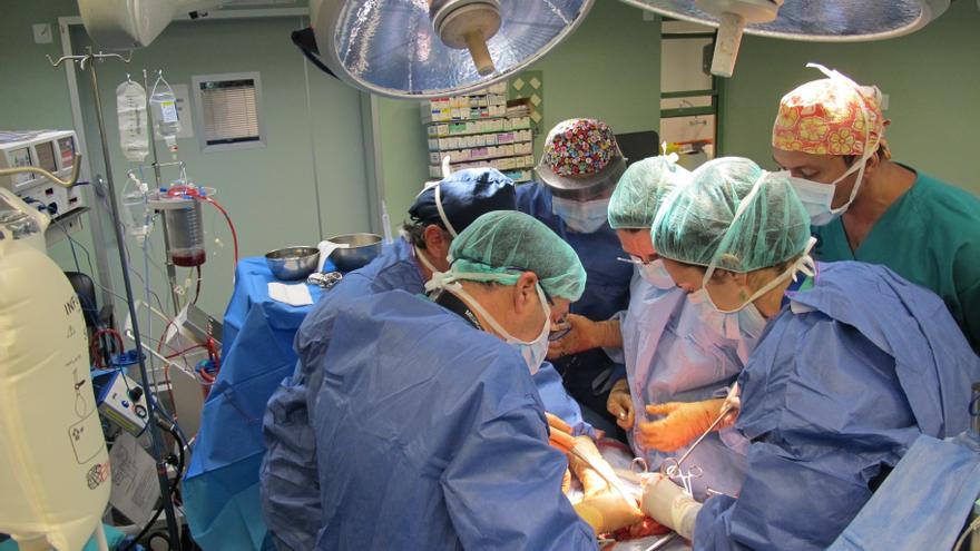 La falta del centro de trasplantes impide atender en Castellón a 100 enfermos renales