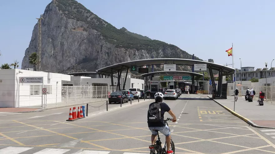 Vídeo | Quince mil trabajadores transfronterizos, los autónomos del Campo de Gibraltar y el comercio de La Línea: la cara real del acuerdo